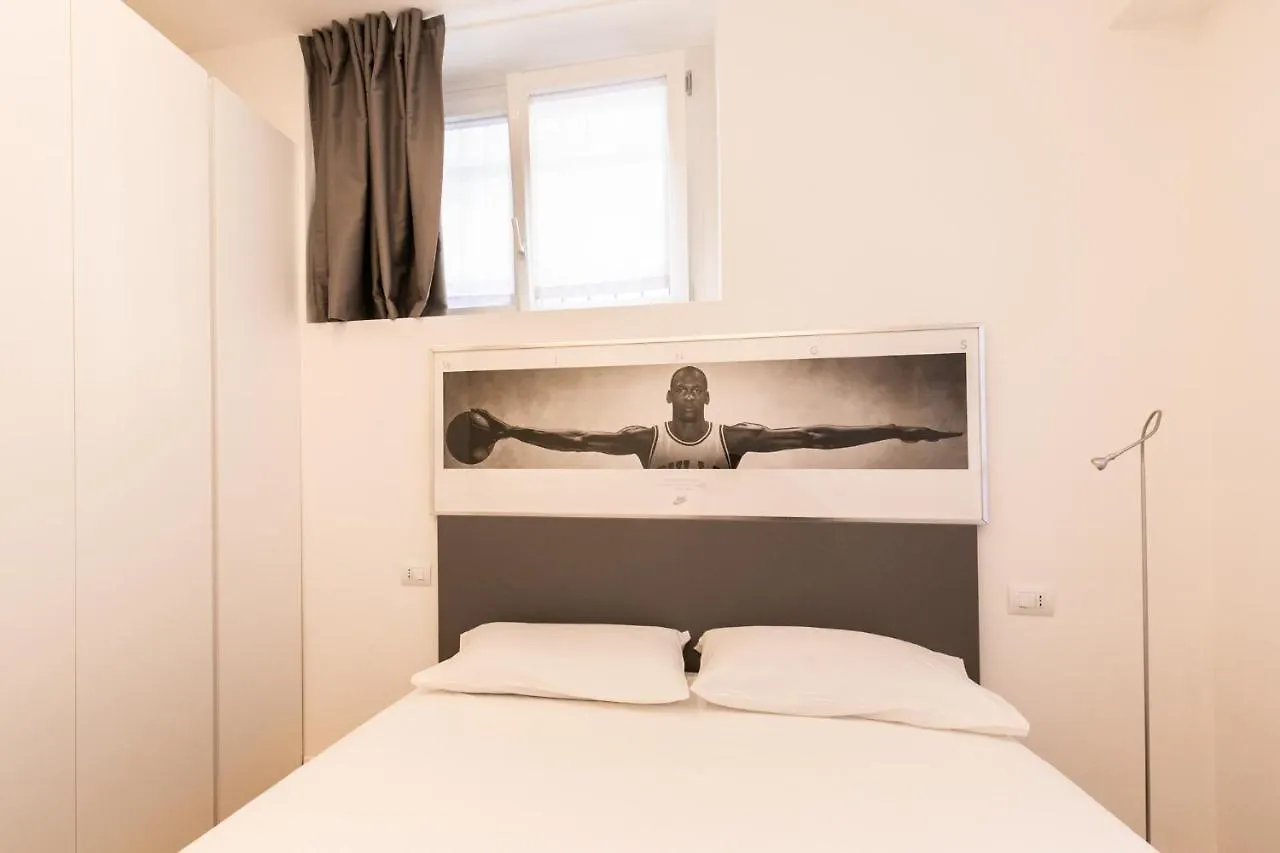 Luxury Apartment - A Due Passi Dal Centro Di Milano Italia